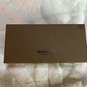 Burberry box